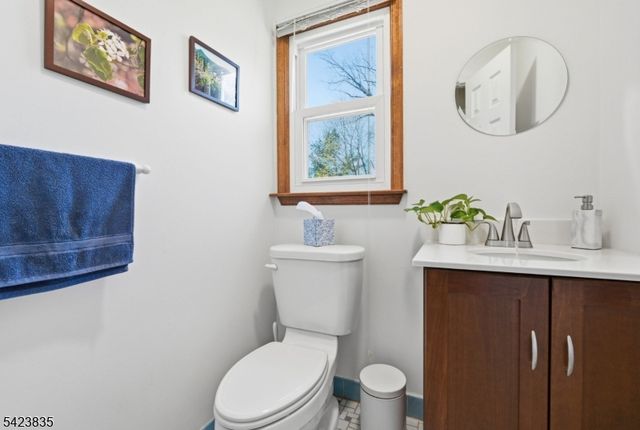 3 Brown Ct, Clinton Twp., NJ 08801