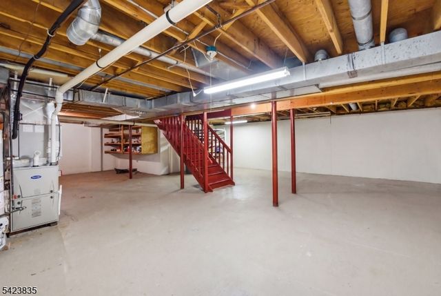 3 Brown Ct, Clinton Twp., NJ 08801