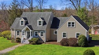 3 Brown Ct, Clinton Twp., NJ 08801