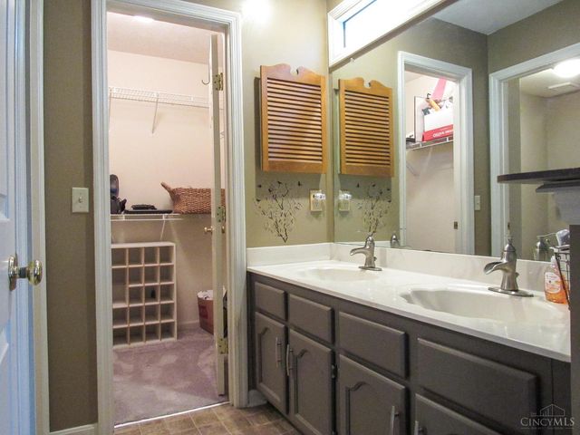 932 Tarragon Lane, Miami Twp, OH 45150