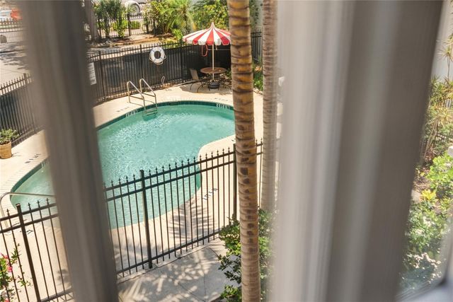 1221 N PALM AVENUE 202, Sarasota, FL 34236