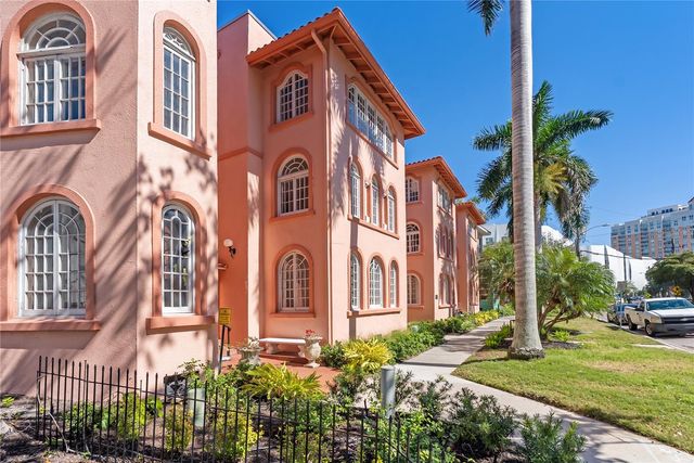 1221 N PALM AVENUE 202, Sarasota, FL 34236