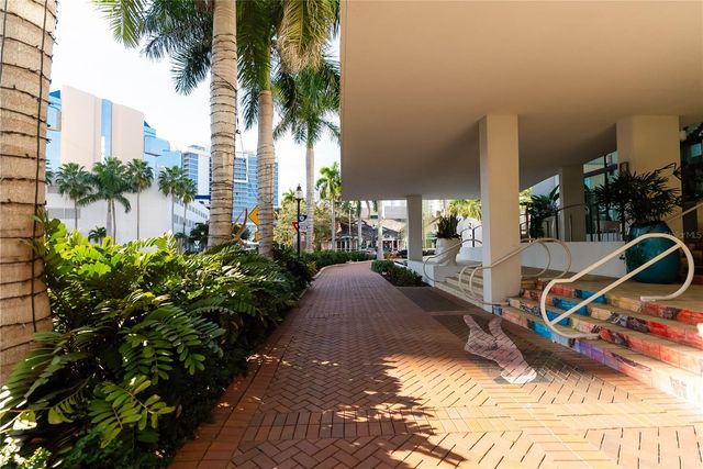 1221 N PALM AVENUE 202, Sarasota, FL 34236