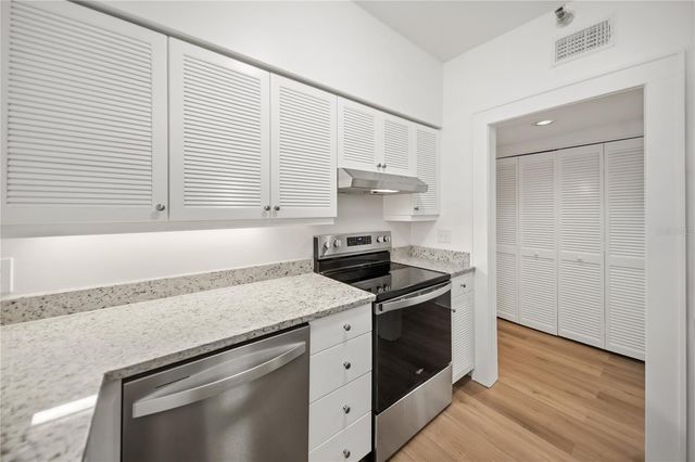 1221 N PALM AVENUE 202, Sarasota, FL 34236