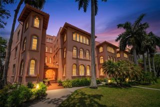 1221 N PALM AVENUE 202, Sarasota, FL 34236