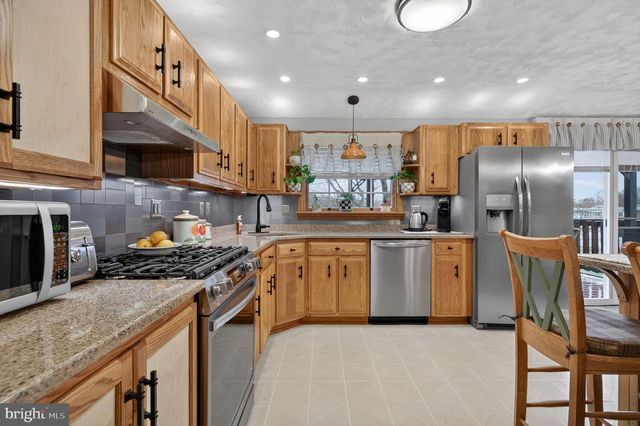 41 RADNOR BLVD, Marlton, NJ 08053