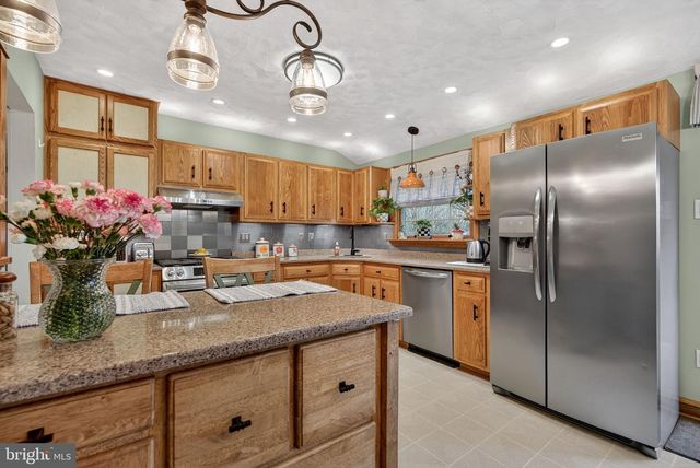 41 RADNOR BLVD, Marlton, NJ 08053