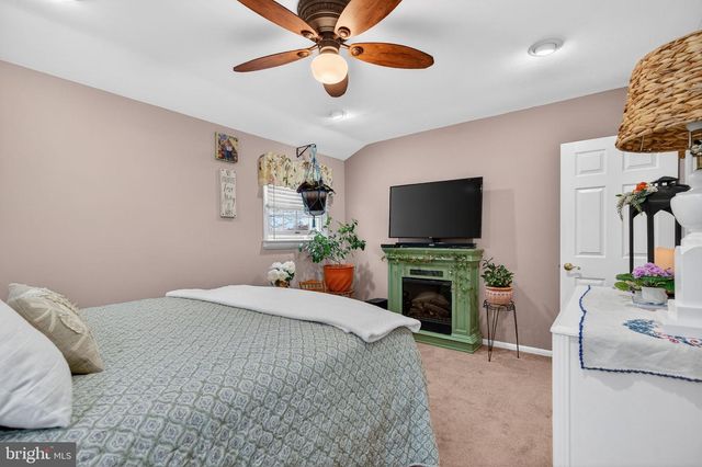 41 RADNOR BLVD, Marlton, NJ 08053