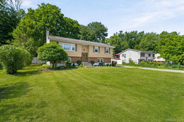 121 Village Common, Fishkill, NY 12524