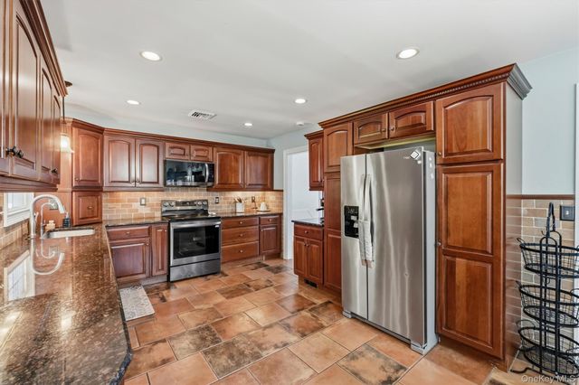 121 Village Common, Fishkill, NY 12524