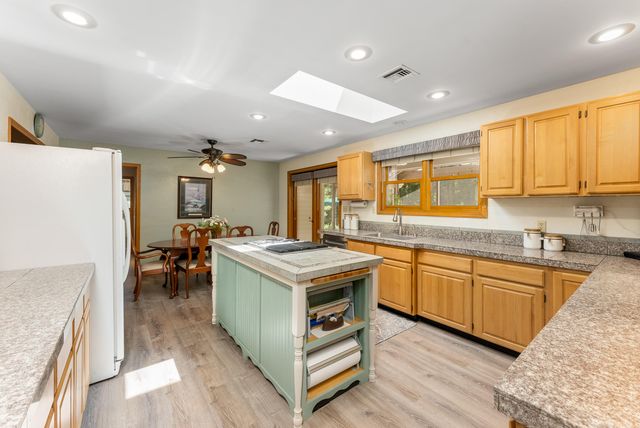 4235 Pleasant Creek Road, Rogue River, OR 97537