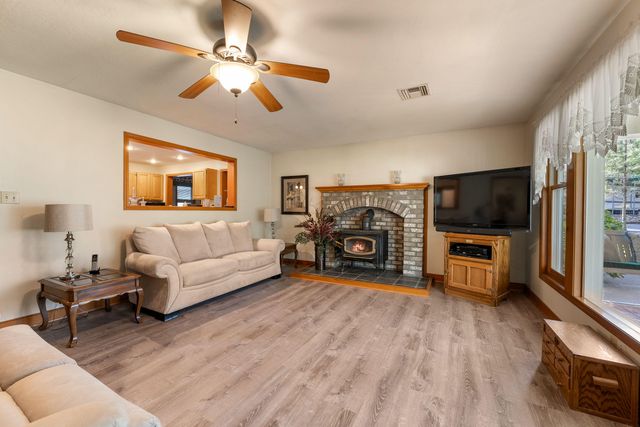 4235 Pleasant Creek Road, Rogue River, OR 97537