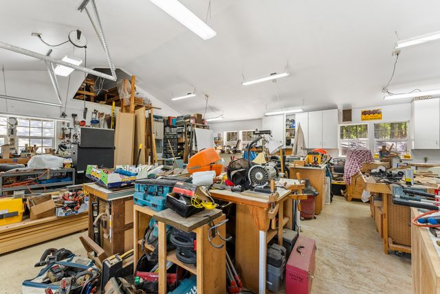 4235 Pleasant Creek Road, Rogue River, OR 97537