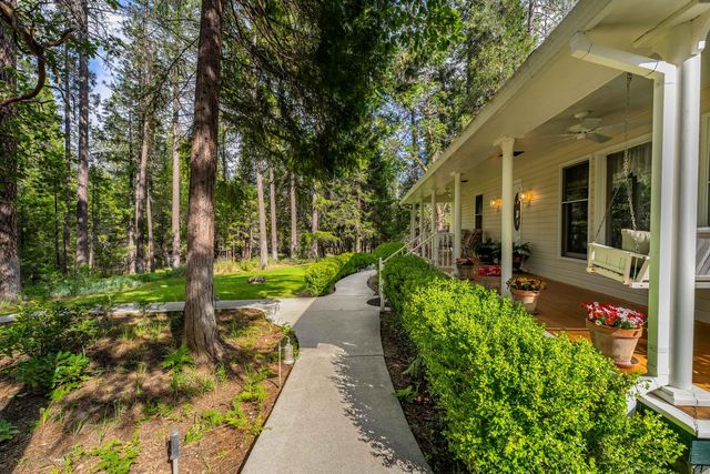 4235 Pleasant Creek Road, Rogue River, OR 97537