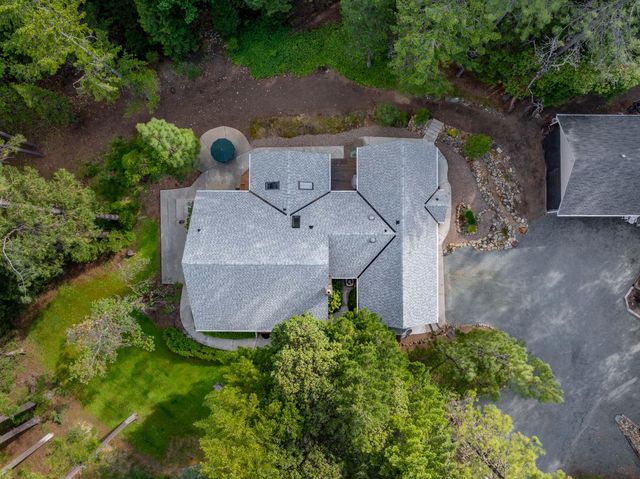 4235 Pleasant Creek Road, Rogue River, OR 97537