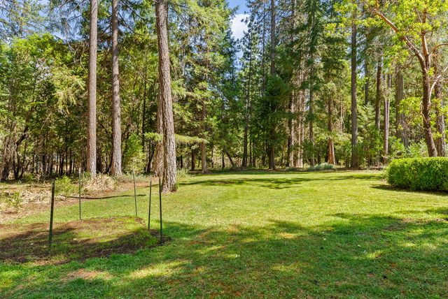 4235 Pleasant Creek Road, Rogue River, OR 97537