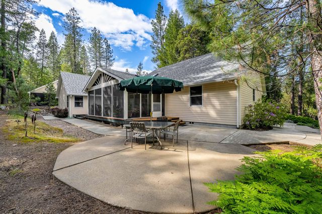 4235 Pleasant Creek Road, Rogue River, OR 97537