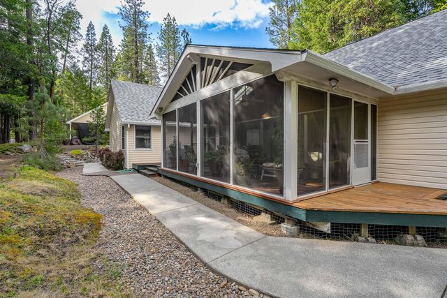 4235 Pleasant Creek Road, Rogue River, OR 97537