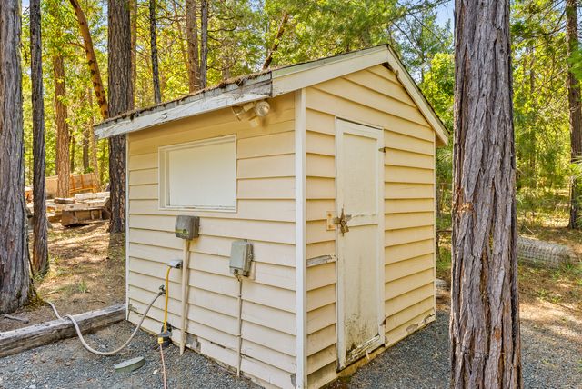 4235 Pleasant Creek Road, Rogue River, OR 97537