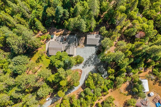 4235 Pleasant Creek Road, Rogue River, OR 97537