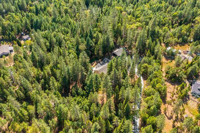 4235 Pleasant Creek Road, Rogue River, OR 97537