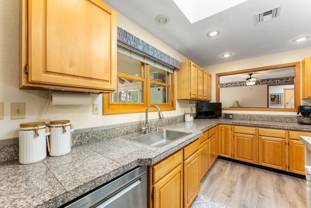 4235 Pleasant Creek Road, Rogue River, OR 97537