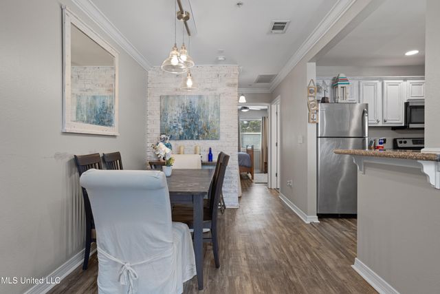 1282 Beach Boulevard, 220, Biloxi, MS 39530