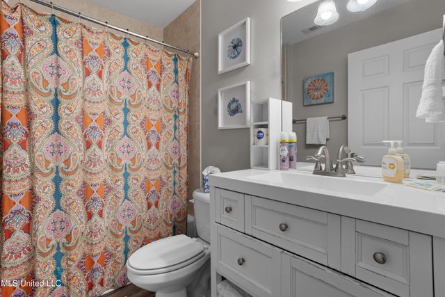 1282 Beach Boulevard, 220, Biloxi, MS 39530