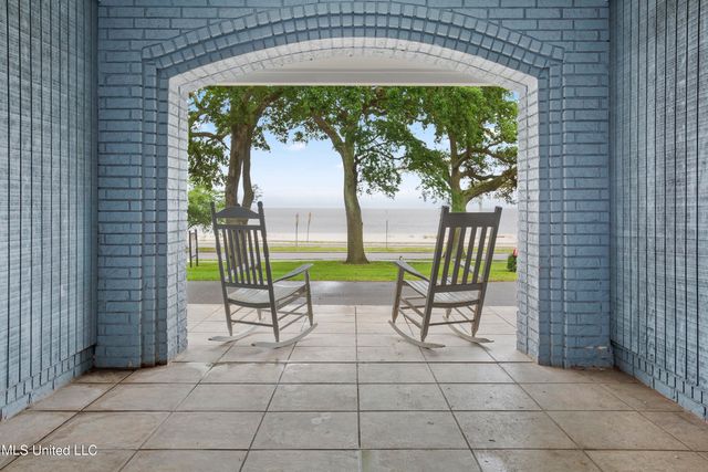 1282 Beach Boulevard, 220, Biloxi, MS 39530