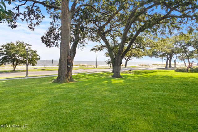 1282 Beach Boulevard, 220, Biloxi, MS 39530