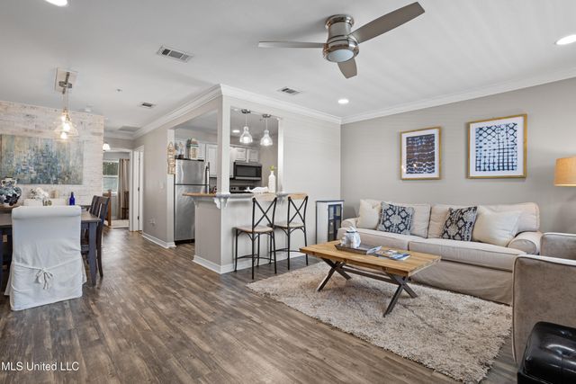 1282 Beach Boulevard, 220, Biloxi, MS 39530