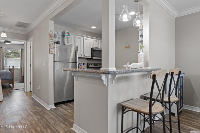 1282 Beach Boulevard, 220, Biloxi, MS 39530