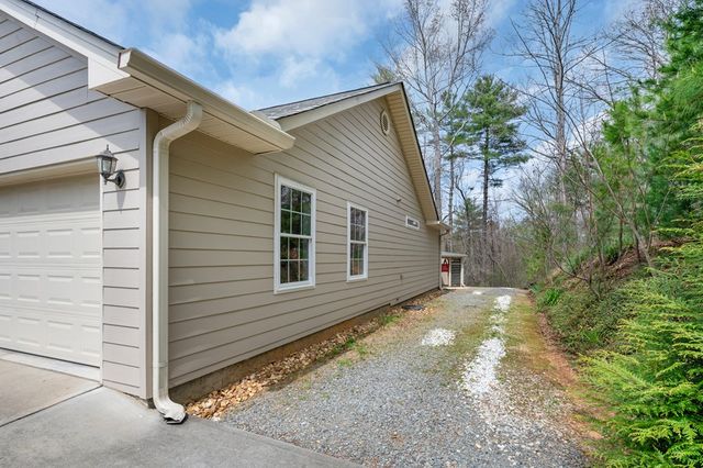 73 The Oaks Drive, Ellijay, GA 30540