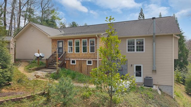 73 The Oaks Drive, Ellijay, GA 30540