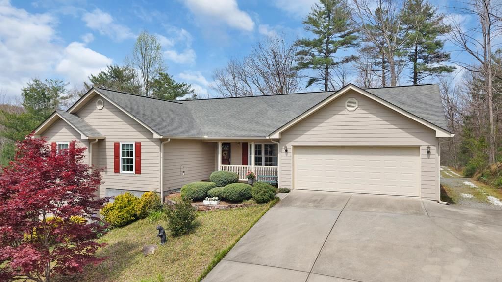 73 The Oaks Drive, Ellijay, GA 30540