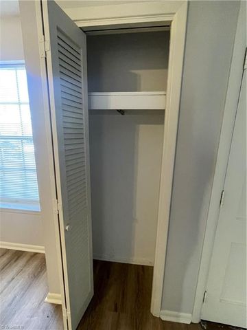 3824 Country Club Road E, Winston-salem, NC 27104