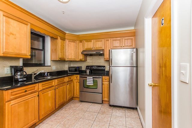 106 Tyler St, Boston, MA 02111