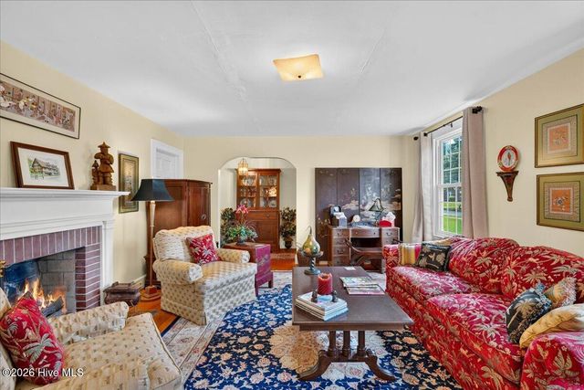 618 N Church Street, Mount Olive, NC 28365