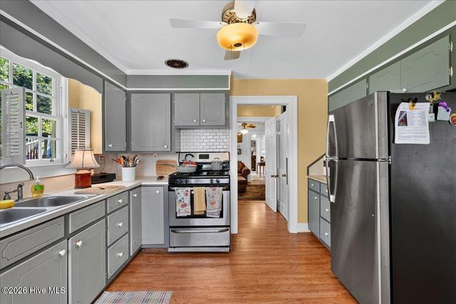 618 N Church Street, Mount Olive, NC 28365