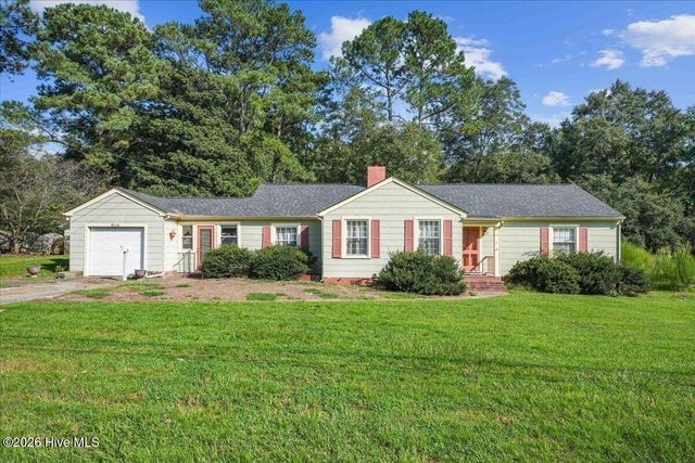 618 N Church Street, Mount Olive, NC 28365