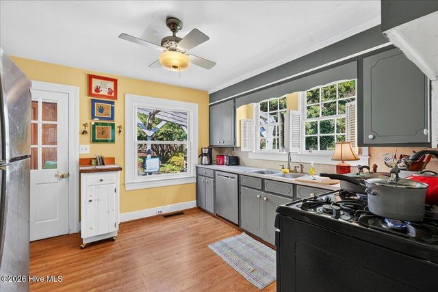 618 N Church Street, Mount Olive, NC 28365