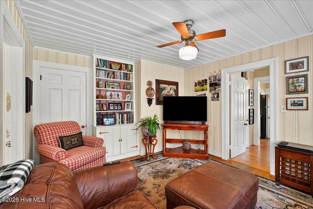 618 N Church Street, Mount Olive, NC 28365