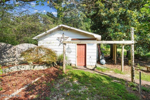 618 N Church Street, Mount Olive, NC 28365