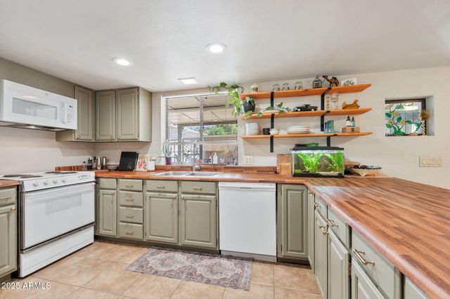 4195 E VALLEY Lane, Rimrock, AZ 86335