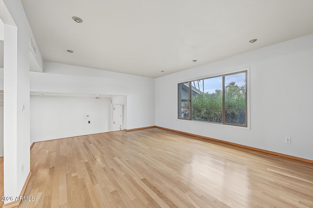 8625 E CITRUS Way, Scottsdale, AZ 85250 — photo 3