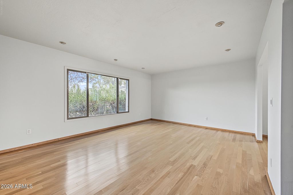 8625 E CITRUS Way, Scottsdale, AZ 85250 — photo 5
