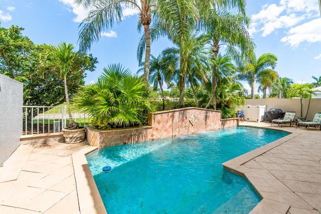 16850 Colchester Court, Delray Beach, FL 33484
