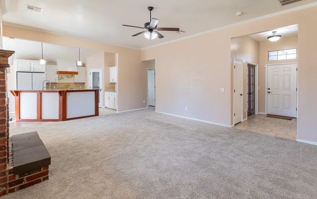 808 Canyon Drive, Yukon, OK 73099