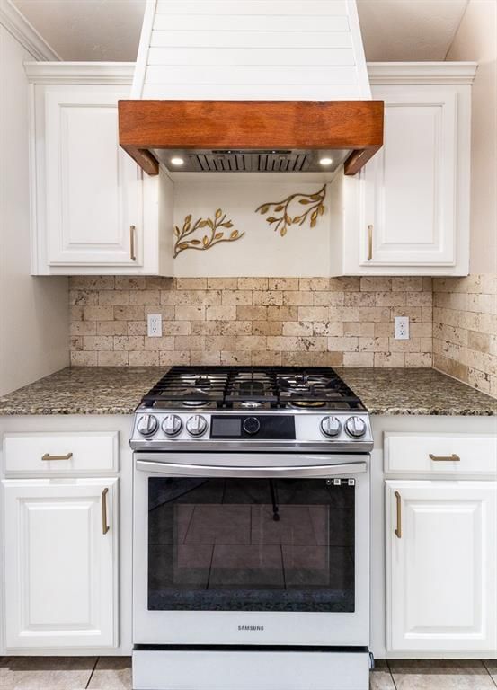 Image 14 of property listing at 808 Canyon Drive, Yukon, OK 73099