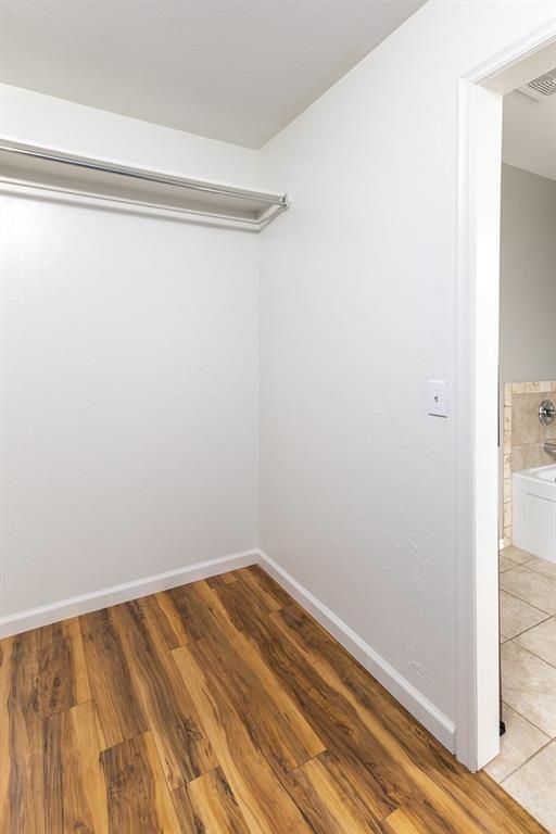 Image 28 of property listing at 808 Canyon Drive, Yukon, OK 73099